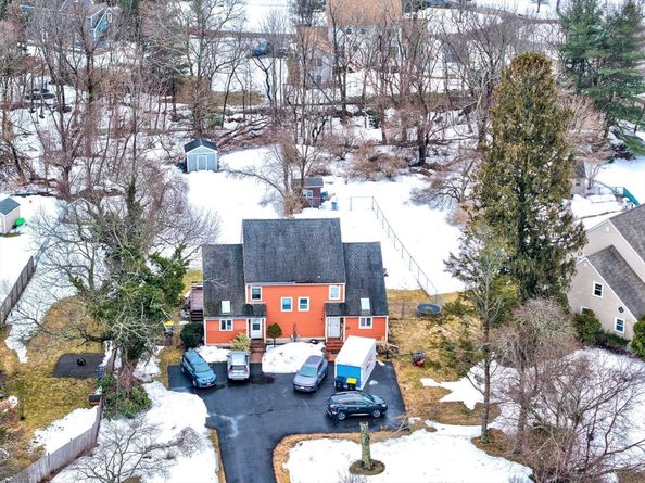 845 Plymouth St 845, Bridgewater MA 02324