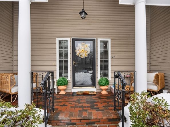 107 Meadow Ln 107, Randolph MA 02368