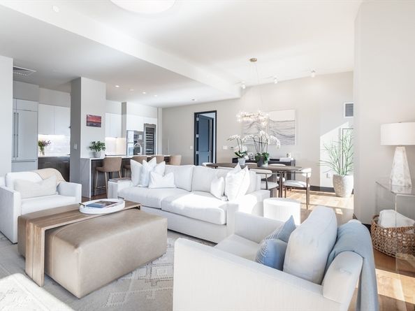 300 Pier 4 Blvd PH J, Boston MA 02210