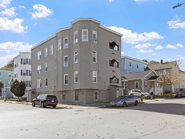 40 Aetna Street, Worcester MA 01604