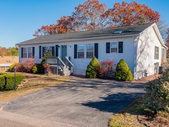 9 Headlands Dr, Plymouth MA 02360