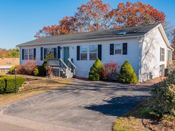 9 Headlands Dr