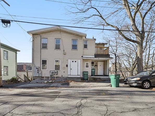 43 Pleasant St, Fitchburg MA 01420