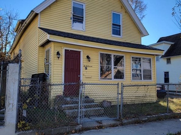 49 Birch St, Worcester MA 01603