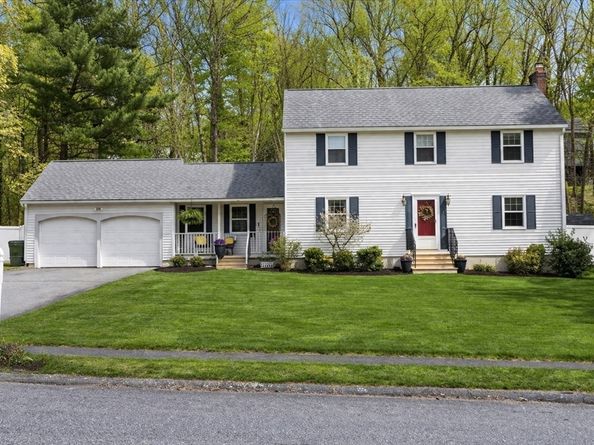 5 Garrison Heights Drive, Oxford MA 01540