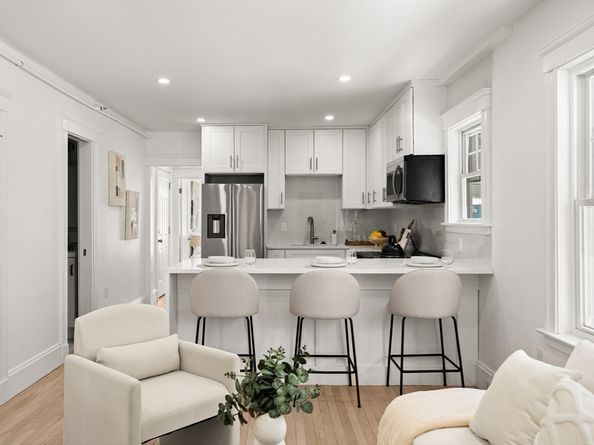 60 Derby St 3, Somerville MA 02145