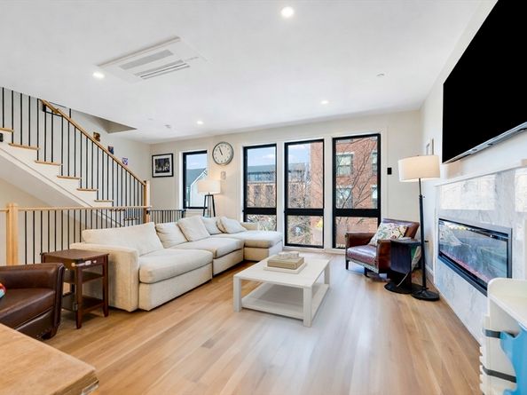 127 Bolton Street, Boston MA 02127