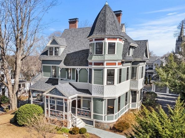 44 Putnam St, Newton MA 02465