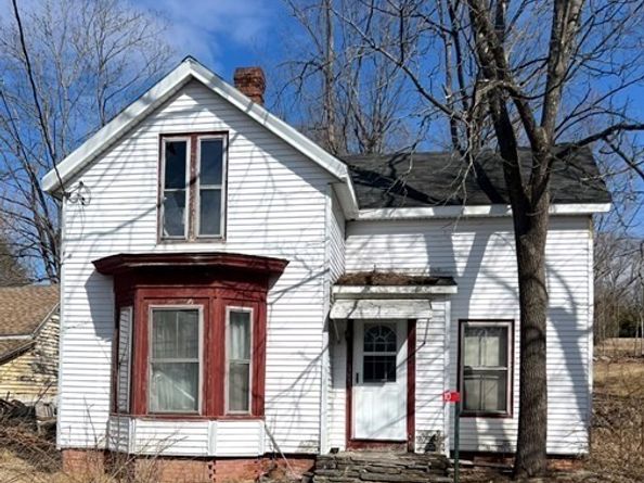 10 Green St, Brookfield MA 01506