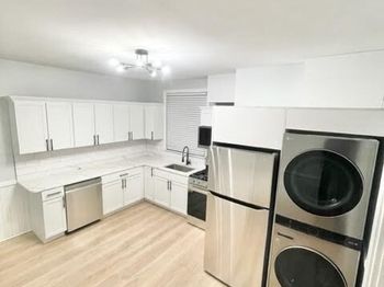 33 Oak St