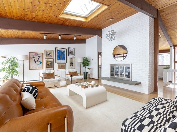 134 Rangeley Rd, Brookline MA 02467