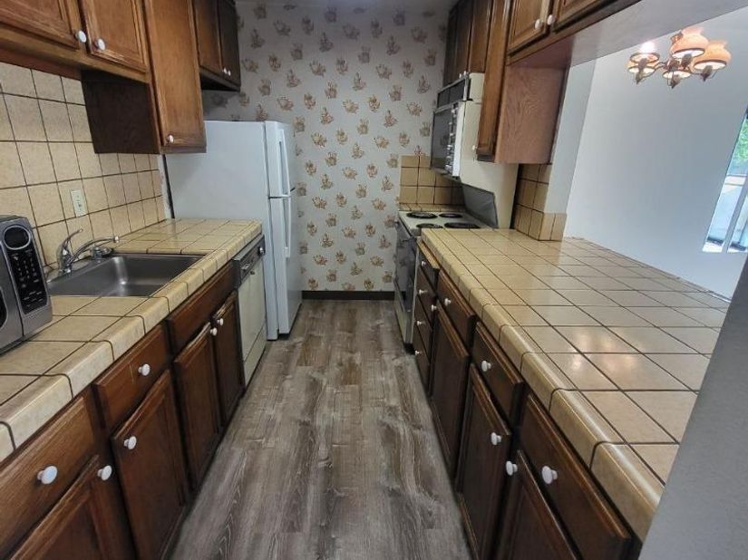 44 Lodato Avenue 205, San Mateo CA 94403