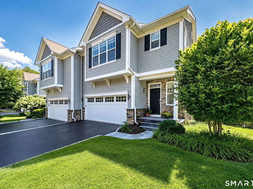 560 River Road 33, Shelton CT 06484