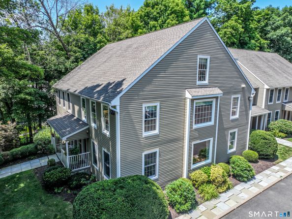 56 Portland Avenue 3, Redding CT 06896