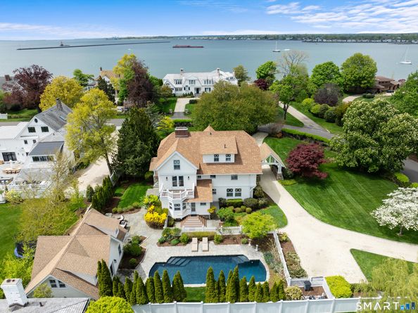 40 Rogers Road, Stamford CT 06902