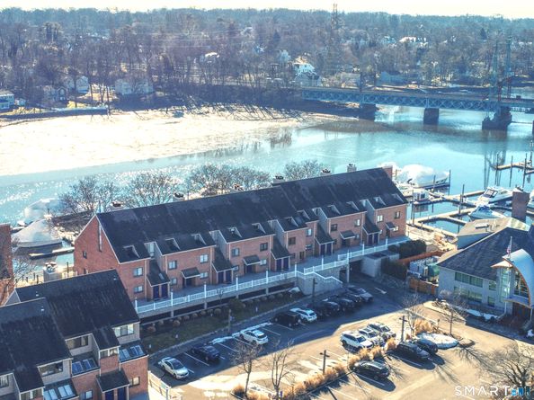 9 River Road 418, Greenwich CT 06807