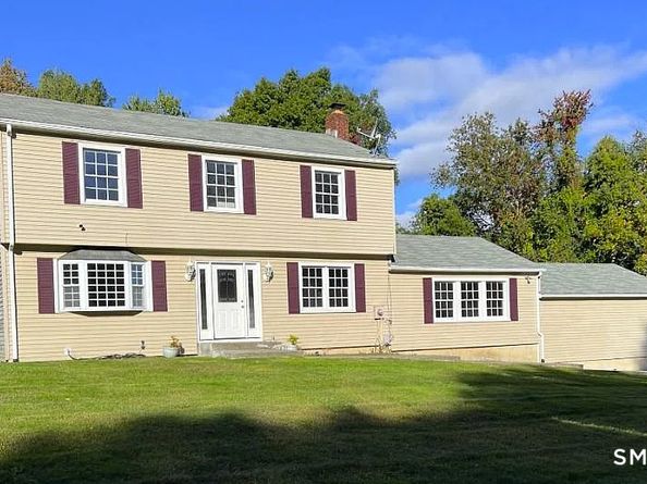 29 Harwood Drive, Danbury CT 06810