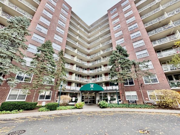 71 Strawberry Hill Avenue APT 421, Stamford CT 06902