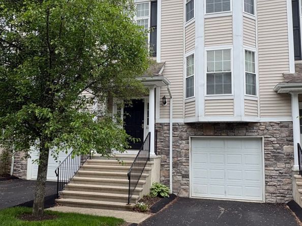 805 Sienna Drive 805, Danbury CT 06810