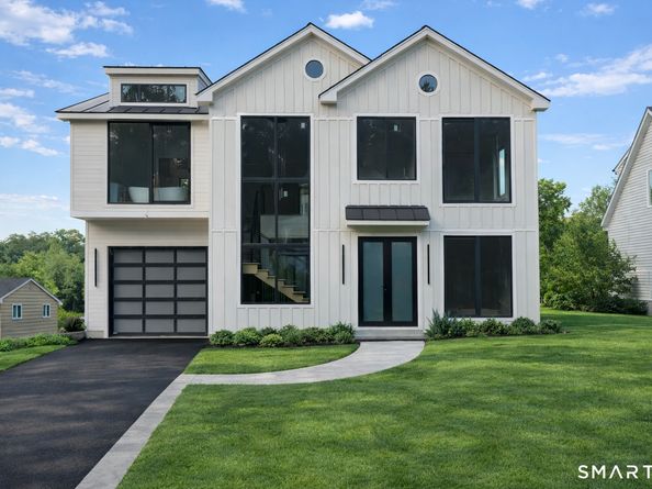 20 N Lake Shore Drive, Brookfield CT 06804