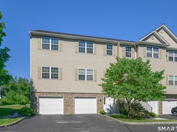 27 Riverview Court