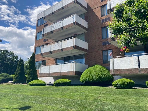 50 Birdseye Street 104, Stratford CT 06615