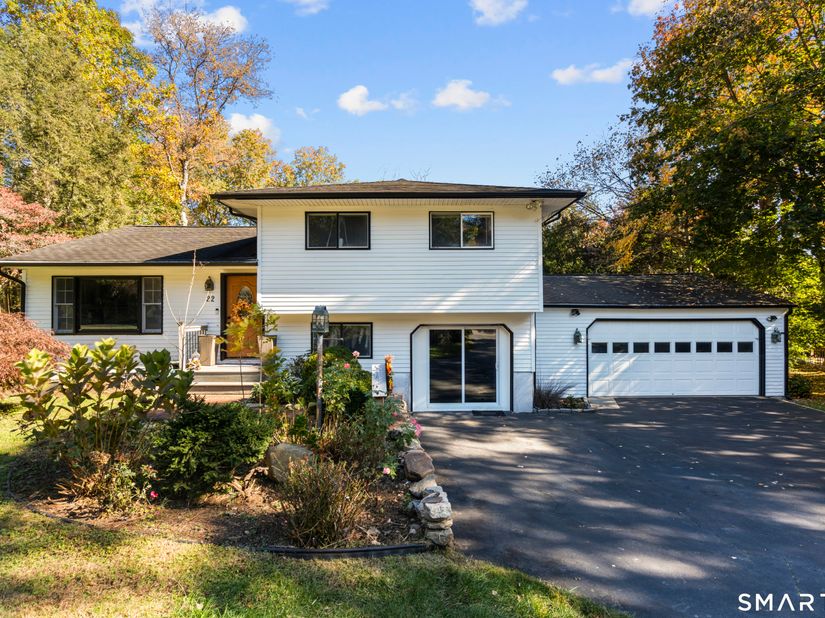 22 Algonquin Road, Norwalk CT 06851