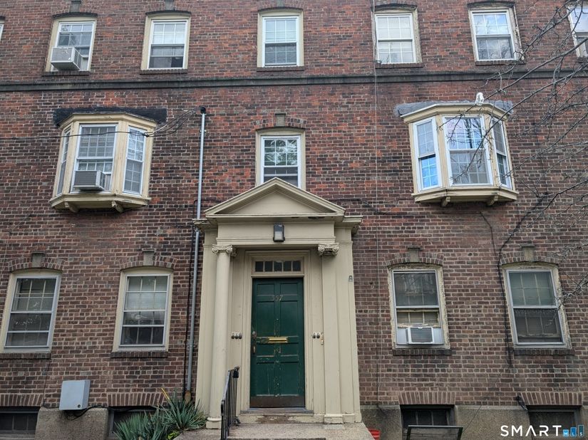 557 Wilmot Avenue 6, Bridgeport CT 06607