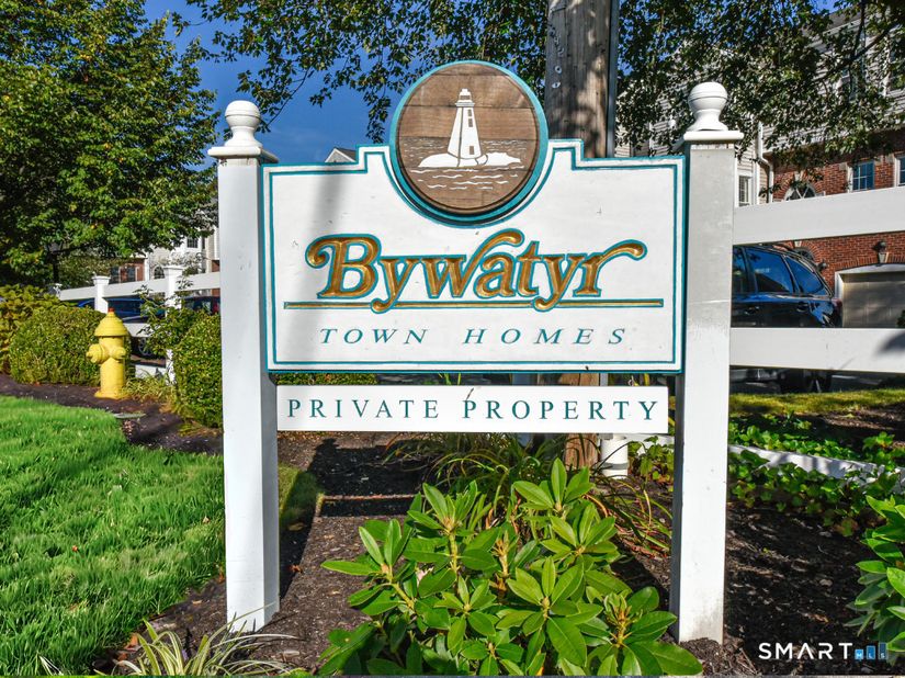 80 Bywater Lane 80, Bridgeport CT 06605
