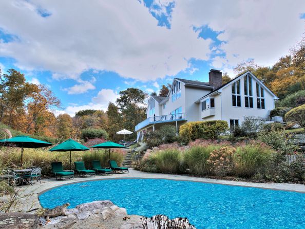 28 Old Orchard Drive, Weston CT 06883