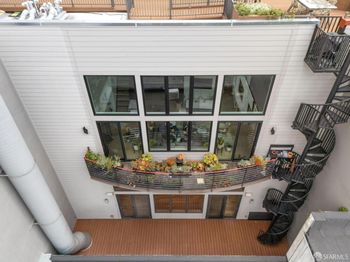 380 10th Street