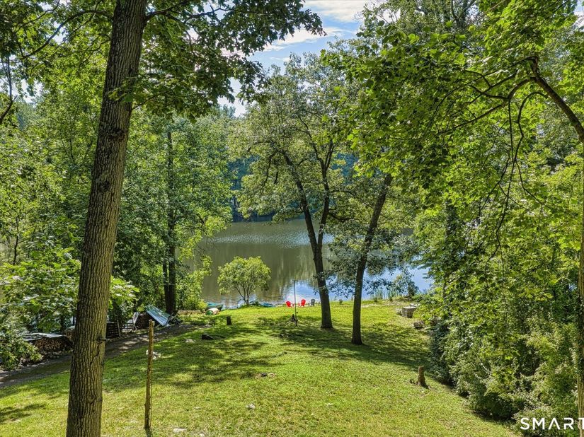 190 Beaver Dam Access Road, Stratford CT 06614