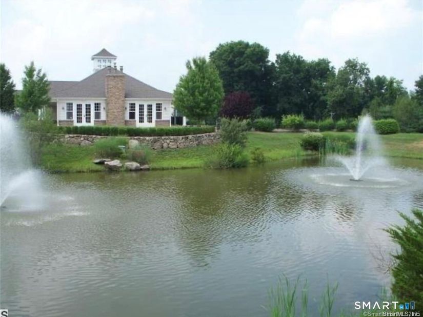 26 Maura Lane 26, Danbury CT 06810