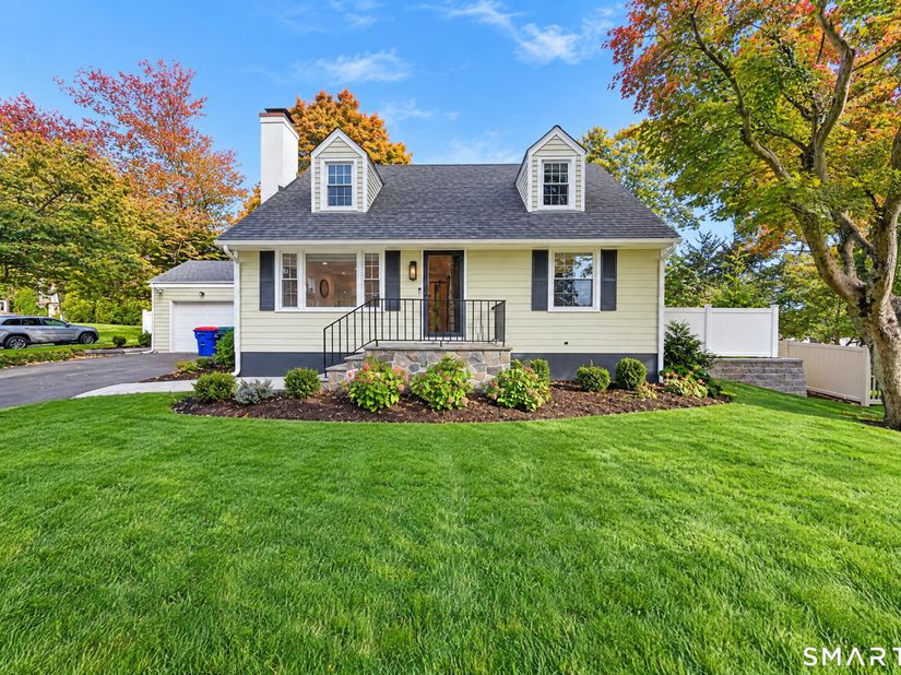 18 Maple Street, Trumbull CT 06611