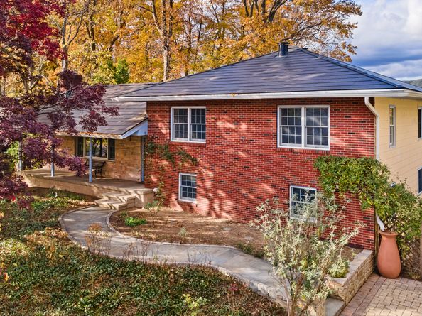 34 Davenport Drive, Stamford CT 06902