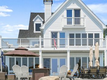 1149 & 1148 Fairfield Beach Road