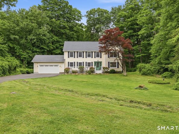76 Pocahontas Road, Redding CT 06896
