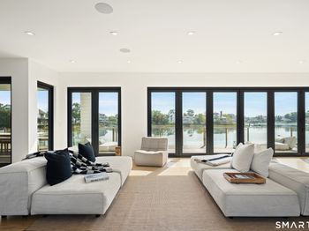 4 Little Cove Lane