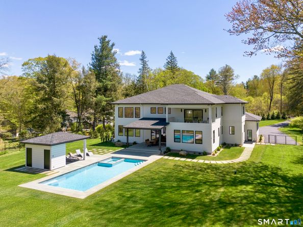 27 Old Oak Road, Easton CT 06612