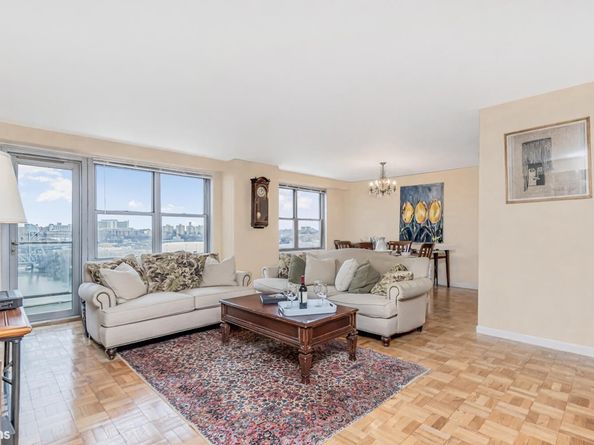 2500 Johnson Avenue 9P, Bronx NY 10463