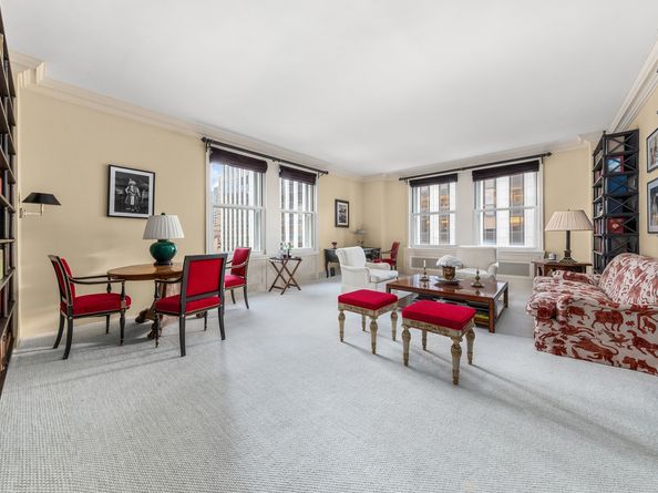 781 5th Avenue 1611, New York NY 10022