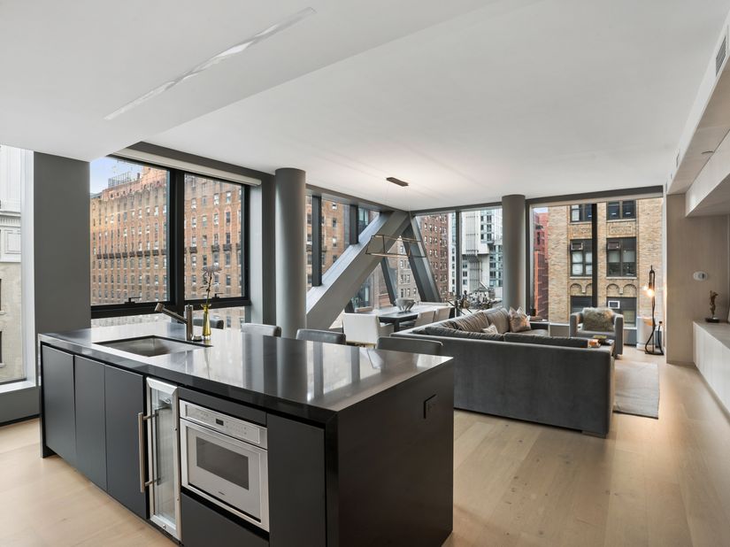 121 East 22nd Street N1006, New York NY 10010