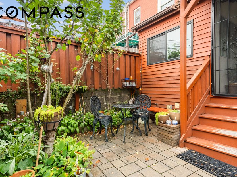 20-11 27th Street, Queens NY 11105