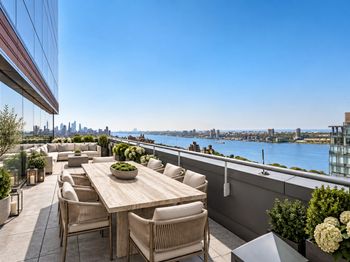 2628 Broadway