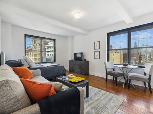 200 East 16th Street 12H, New York NY 10003