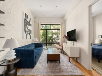 23 East 10th Street