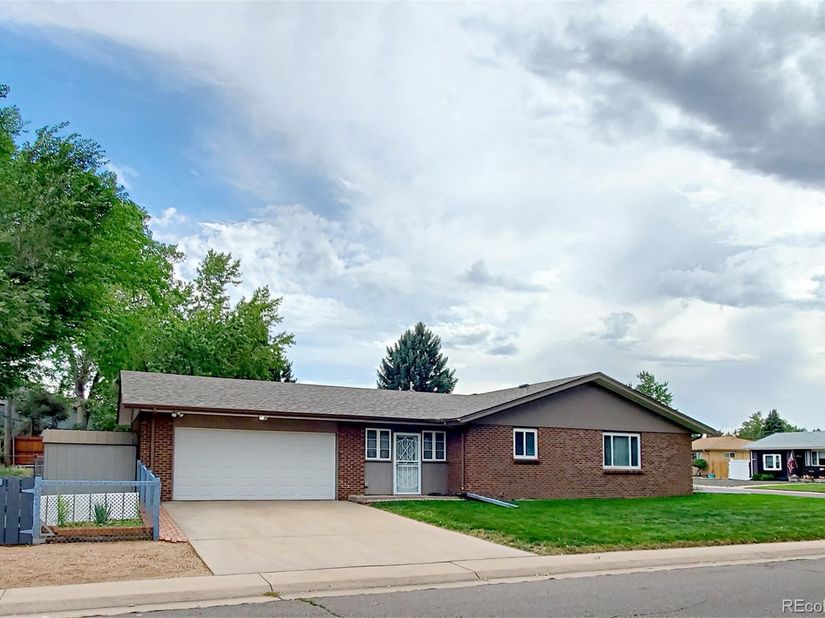 2124 S Fenton Street, Denver CO 80227