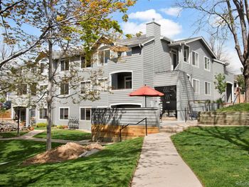 8500 E Jefferson Avenue