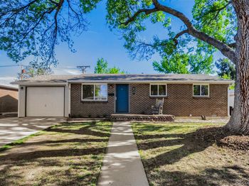 6937 W 53rd Place