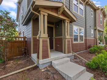 2050 Spruce Street
